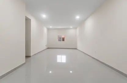 Apartment - 2 Bedrooms - 2 Bathrooms for rent in RASTEC 24 - Al Kinana Street - Al Sadd - Doha