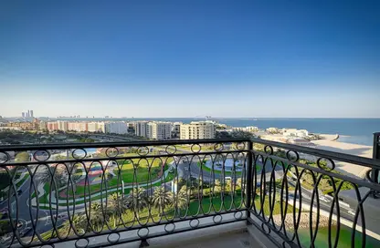 Apartment - 2 Bedrooms - 4 Bathrooms for rent in Floresta Gardens - Floresta Gardens - The Pearl Island - Doha