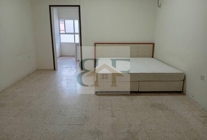 952743 - Property Image 3