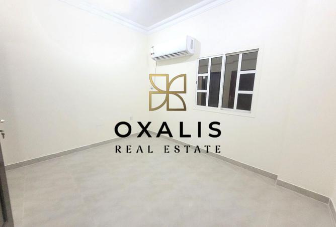 963530 - Property Image 3