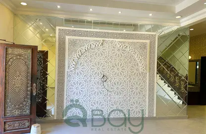 فيلا - 6 غرف نوم - 6 حمامات للايجار في أم قرن - الضعاين