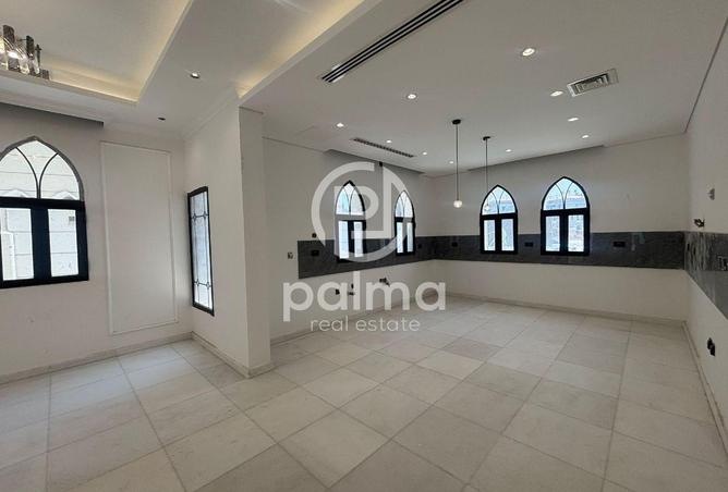 981575 - Property Image 2