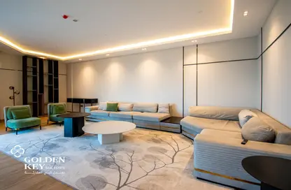 Apartment - 4 Bedrooms - 5 Bathrooms for rent in Floresta Gardens - Floresta Gardens - The Pearl Island - Doha