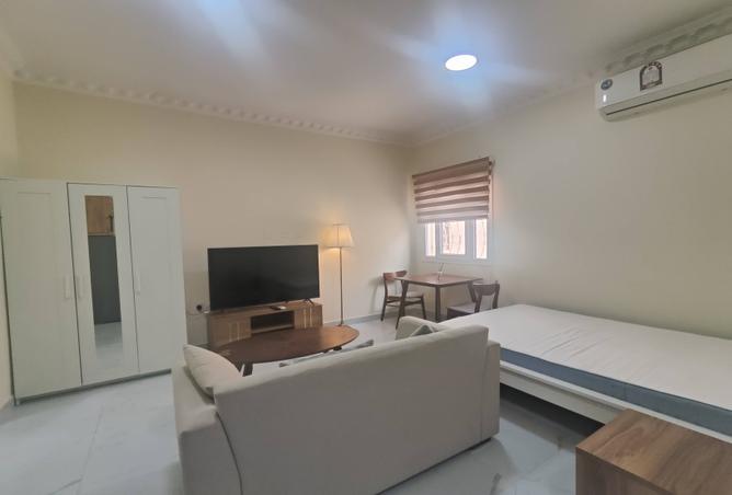 995743 - Property Image 2