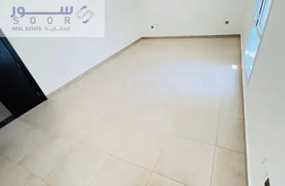 شقة - 2 غرف نوم - 2 حمامات للايجار في شارع النصر - النصر - الدوحة