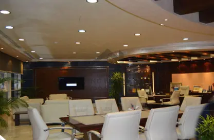 صورة لـ غرفة المعيشة / غرفة الطعام بناية كاملة - استوديو للايجار في بن عمران - فريج بن عمران - الدوحة ، صورة رقم 1