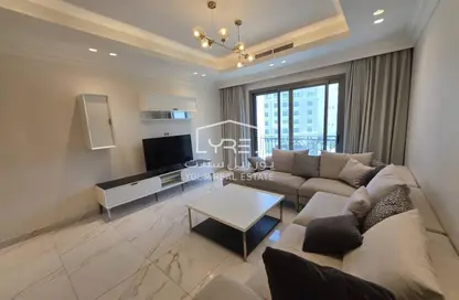 Apartment - 2 Bedrooms - 2 Bathrooms for rent in Giardino Village - The Pearl Island - Doha