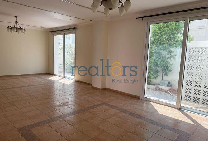 935209 - Property Image 2