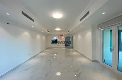 Apartment - 2 Bedrooms - 3 Bathrooms for sale in West Porto Drive - Porto Arabia - The Pearl Island - Doha