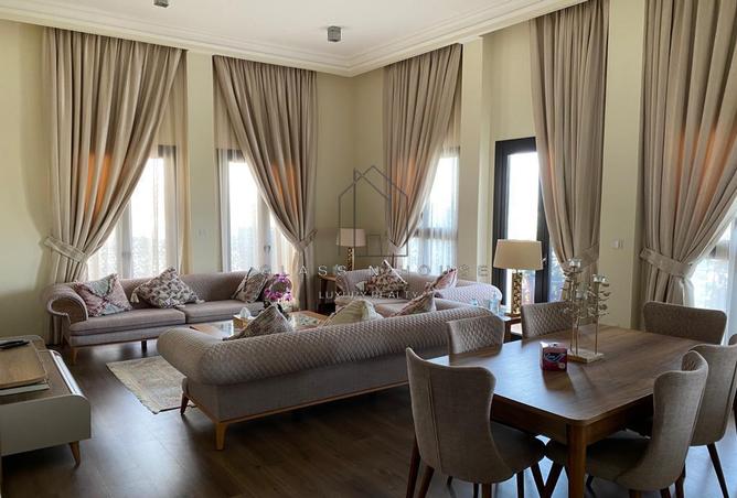 Apartment - 3 Bedrooms - 4 Bathrooms for sale in Qanat Quartier - The Pearl Island - Doha