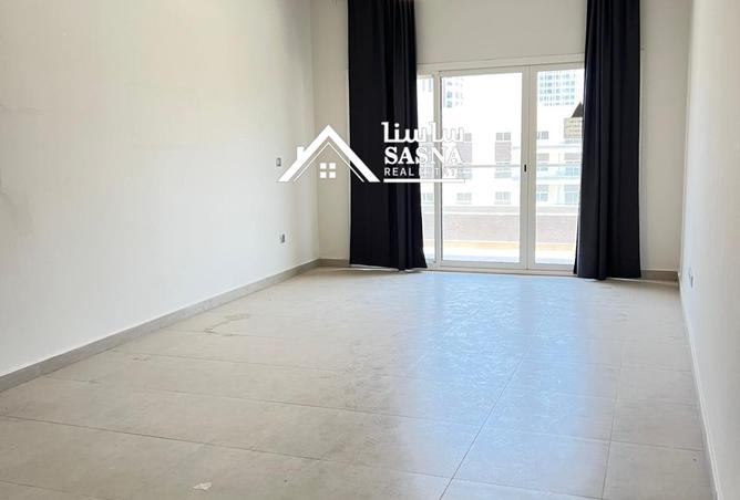 880524 - Property Image 2