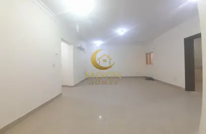 Apartment - 1 Bedroom - 1 Bathroom for rent in Umm Ghuwailina - Doha