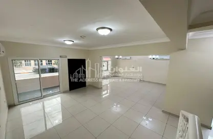 Villa - 4 Bedrooms - 5 Bathrooms for rent in Al Dana st - Muraikh - AlMuraikh - Doha