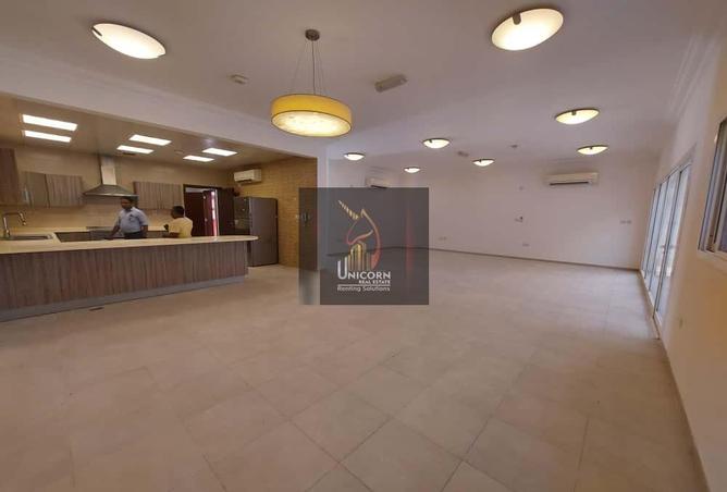 937120 - Property Image 2