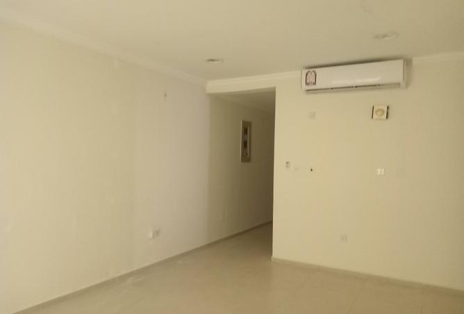 971261 - Property Image 2