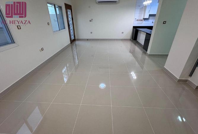 965473 - Property Image 3