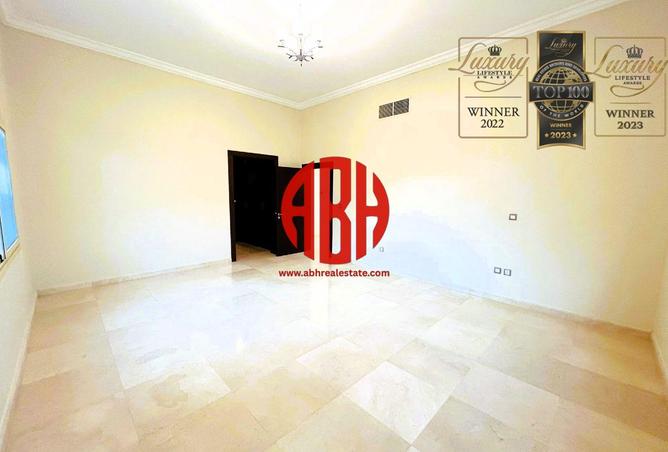 1002123 - Property Image 2