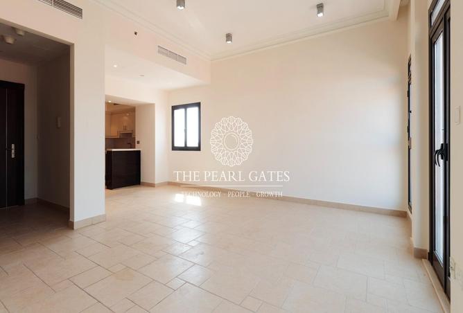 890170 - Property Image 3