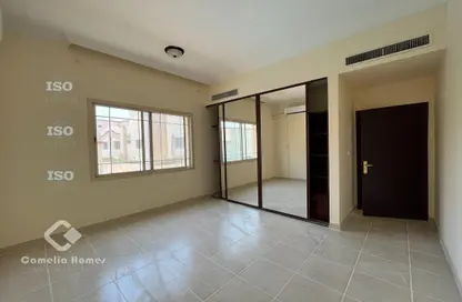 Compound - 3 Bedrooms - 4 Bathrooms for rent in Umm Al Seneem Street - Ain Khaled - Doha