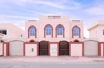 Villa - 7 Bedrooms - 7 Bathrooms for rent in Mamoura 18 - Al Maamoura - Doha