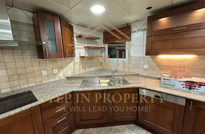 Apartment - 2 Bedrooms - 3 Bathrooms for rent in Al Nasr Street - Al Nasr - Doha