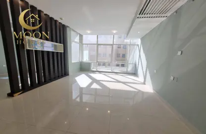 Apartment - 2 Bedrooms - 2 Bathrooms for rent in Umm Ghuwalina - Umm Ghuwailina - Doha