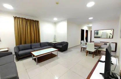 Apartment - 3 Bedrooms - 3 Bathrooms for rent in Umm Ghwailina Comm - Umm Ghuwalina - Umm Ghuwailina - Doha