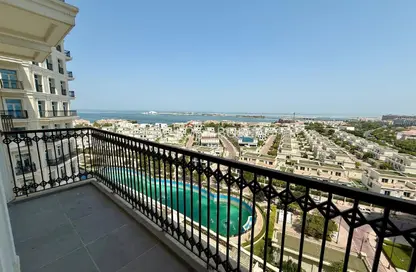 Apartment - 3 Bedrooms - 5 Bathrooms for rent in Floresta Gardens - Floresta Gardens - The Pearl Island - Doha