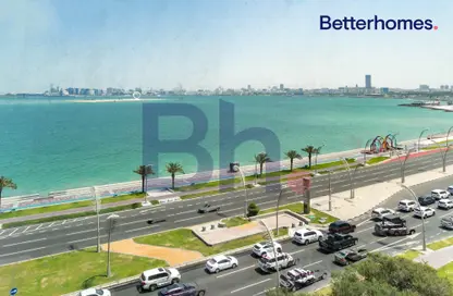 Apartment - 2 Bedrooms - 3 Bathrooms for rent in Corniche Road - Corniche Road - Doha