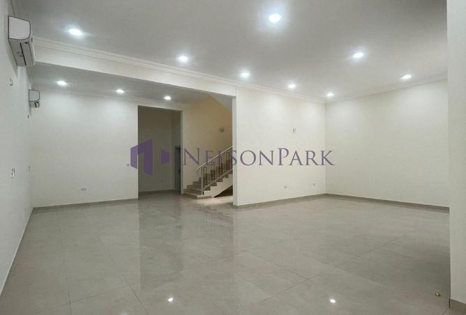 964434 - Property Image 2