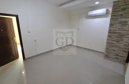 شقة - غرفة نوم - 1 حمام للايجار في فلل عين خالد - عين خالد - الدوحة