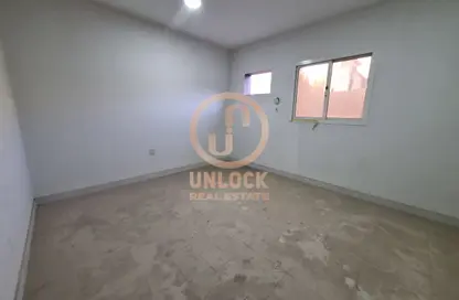 Staff Accommodation - Studio - 7+ Bathrooms for rent in Industrial Area - Industrial Area - Doha