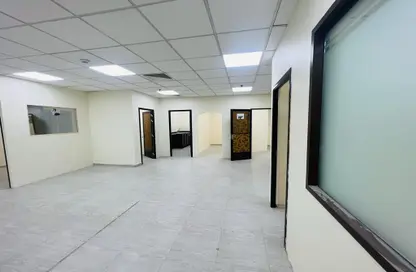 مساحات مكتبية - استوديو - 2 حمامات للايجار في الكهربا 4 - الكهربا - مشيرب قلب الدوحة - الدوحة