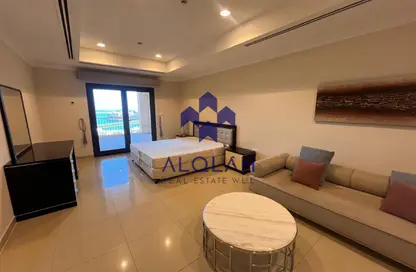 Apartment - Studio - 1 Bathroom for rent in Porto Arabia - The Pearl Island - Doha