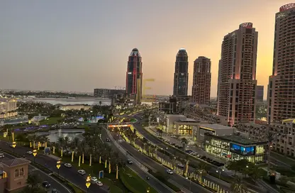 شقة - 3 غرف نوم - 5 حمامات للايجار في طريق بورتو الغربي - بورتو أرابيا - جزيرة اللؤلؤة - الدوحة