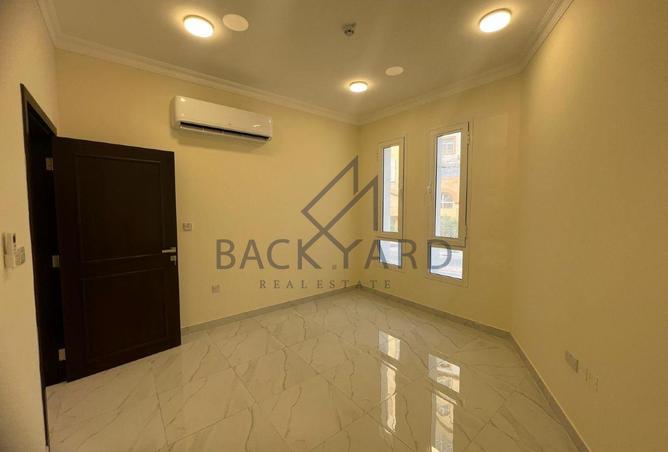 992481 - Property Image 2