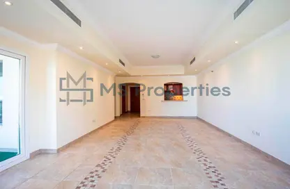 Apartment - 2 Bedrooms - 3 Bathrooms for rent in West Porto Drive - Porto Arabia - The Pearl Island - Doha