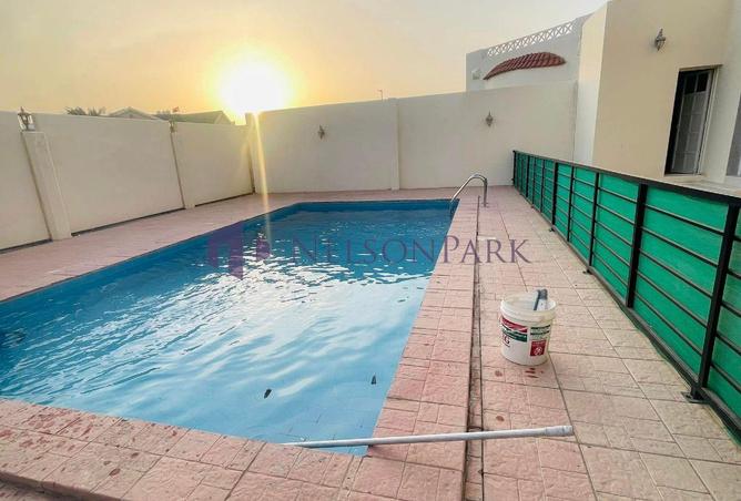 993707 - Property Image 2