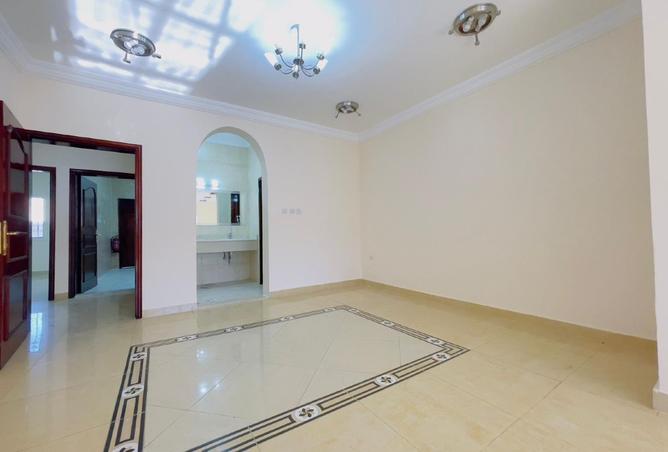 929519 - Property Image 2