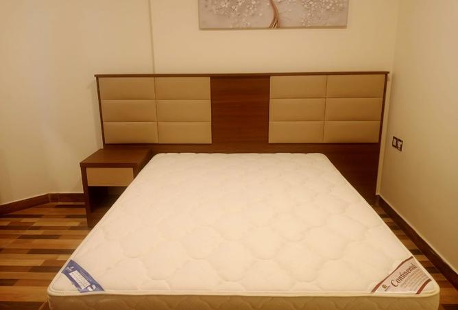 987044 - Property Image 2