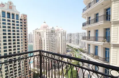 Apartment - 2 Bedrooms - 3 Bathrooms for rent in Floresta Gardens - Floresta Gardens - The Pearl Island - Doha