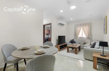 شقة - 2 غرف نوم - 2 حمامات للايجار في شارع المطار القديم - طريق المطار القديم - الدوحة