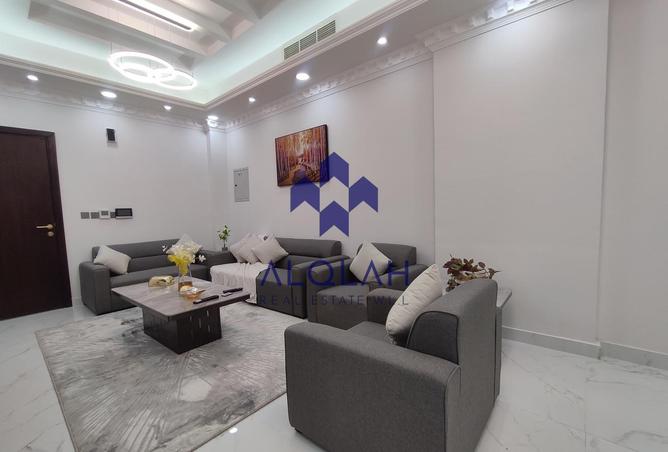 972387 - Property Image 3