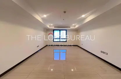 Apartment - 1 Bedroom - 2 Bathrooms for rent in East Porto Drive - Porto Arabia - The Pearl Island - Doha