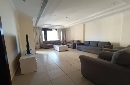 Apartment - 1 Bedroom - 2 Bathrooms for rent in The Pearl Island - Doha