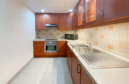 Apartment - 1 Bedroom - 2 Bathrooms for rent in East Porto Drive - Porto Arabia - The Pearl Island - Doha