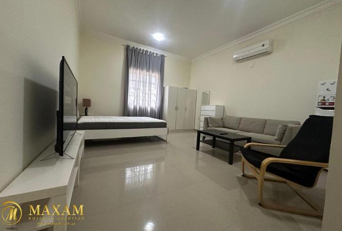 994619 - Property Image 2