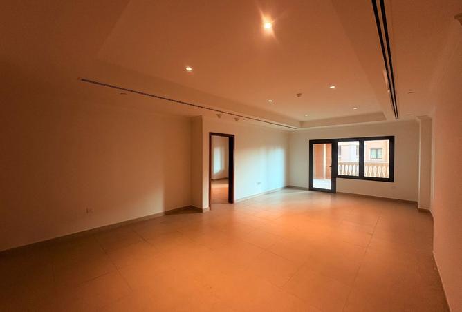 1002405 - Property Image 2