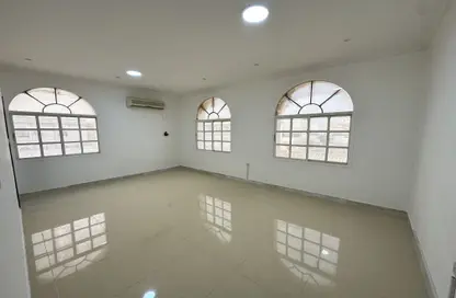 Apartment - 1 Bedroom - 1 Bathroom for rent in Mamoura 18 - Al Maamoura - Doha