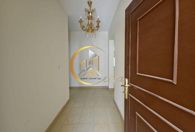 911244 - Property Image 2